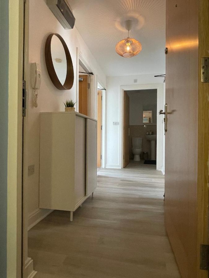Family Friendly Maritime Apartment Свонсі Екстер'єр фото